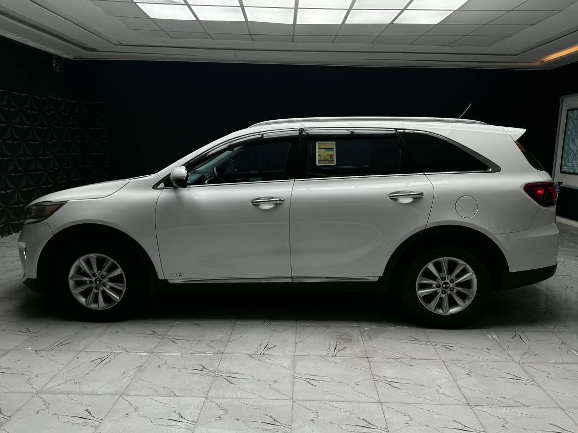 كيا سورنتو 2019
6 سلندر – فور ويل – 7 راكب
المشي 73 ألف ميل
حادث جاملغ  وبنيد
رقم بغداد تحويل مباشر
مكان السياره كربلاء
*********** كربلاء, العراق
