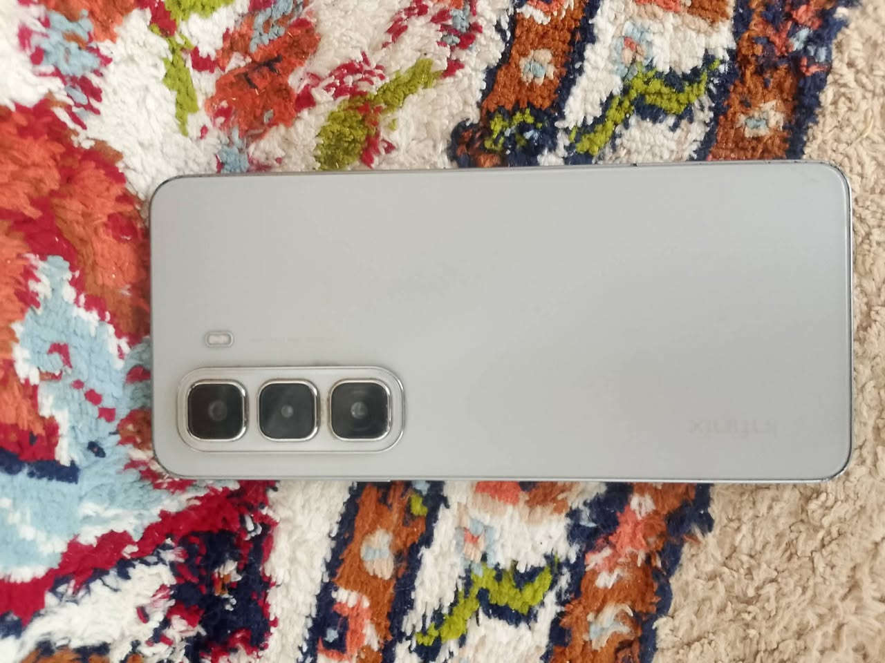 السلام عليكم انفنكس هوت 50 لبيع
ذاكره 256

***********
