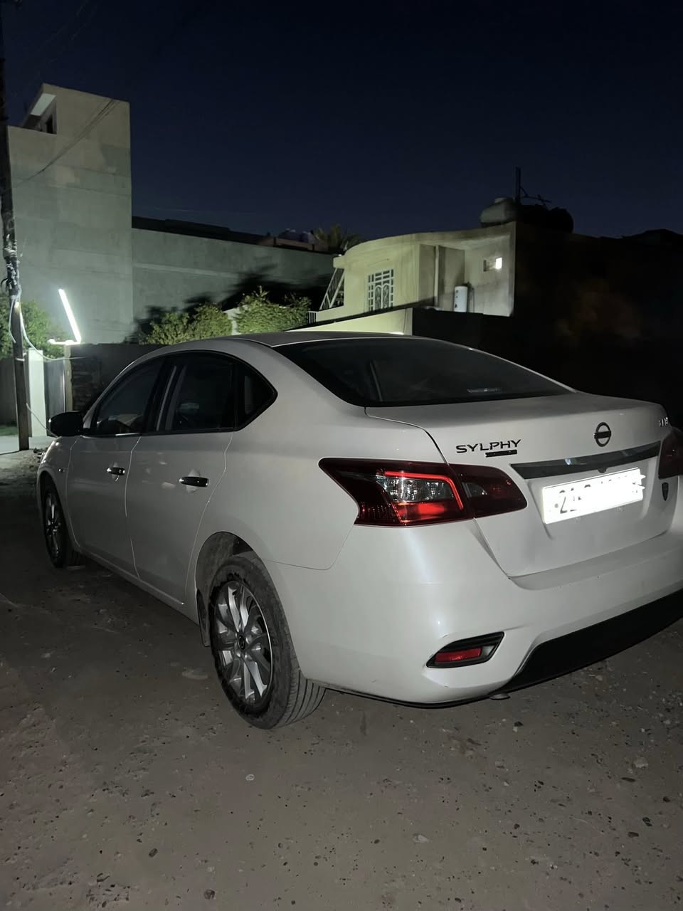 سنترا سيلفي 2025 كفاله رقم سليمانيه ماشيه 42 الف السعر قفل 118 مكان السياره بغداد بيع مستعجل 
***********
