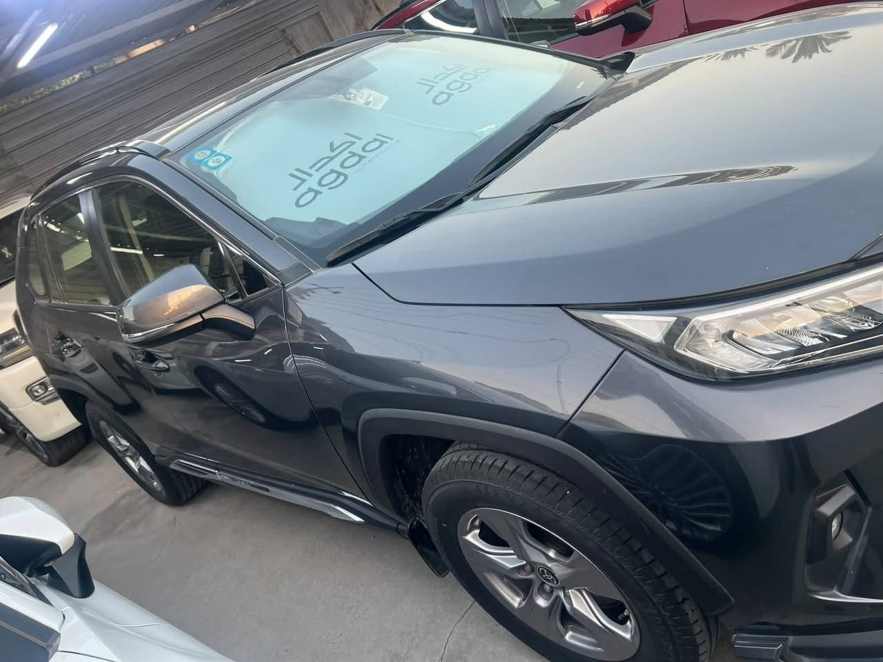 : تويوتا راف فور (Toyota RAV4) - وارد شركة SAS
التفاصيل الأساسية:
• الموديل: 2022
• الممشى: 16,850 كيلومتر
• الوارد: شركة SAS خليجي
حالة السيارة:
• مابيها أي ضرر أو حادث وبدون قطرة صبغ.
• السيارة مغلفة بالكامل بحماية صبغ (PPF).
المواصفات والإضافات:
• بصمة أبواب وبصمة تشغيل
• نظام الوقوف المؤقت (Autohold)
• هاند بريك كهربائي
• مثبت سرعة
• 3 أنظمة قيادة (Sport / ECO / Normal)
• كاميرا خلفية وحساسات خلفية
• ⁠حساسات امامية
• شاشة تدعم نظام GPS وخرائط و Apple carplay
• تحكم ستيرن
• كراسي مخمل مغلفة جلد
• تبريد مركزي أمامي وخلفي
• لايتات أمامية زينون
• ويل كب قياس 18
• بلوتوث ومداخل AUX و USB
المكان: بغداد - العامرية شارع المنظمة - مكتب ابو لواء
للتواصل: ***********
السعر: 26,000$
