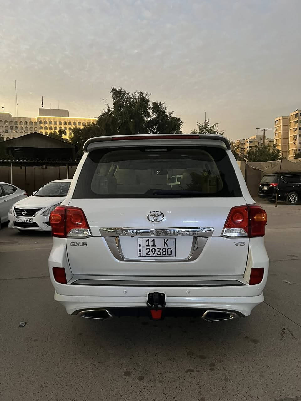 لاندكروز للبيع 
٢٠١٥ 
بريم /فول مواصفات 
ماشيه/١٧٦ 
مكانهه بغداد الصالحيه
***********
