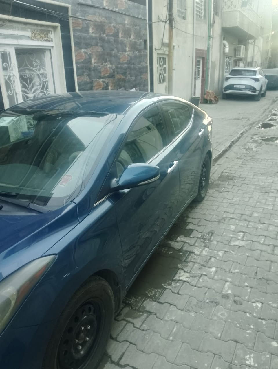 السلام عليكم مكلف بلنشر لنترا امريكي 2016 حادث دعاميه فقط وبلعراق باب السايق بدون دواخل السياره ليبل واحد فول ماعده الفتحه بخ كلير لجماليه فقط 
اي سنور لي عجبك تخم تاير صدر خلفي امامي
بصمه تحكم ستيرن كشن كهرباء سياره كلش حلوه 
السعر 115 وبيها مجال تحويل ثاني يوم مباشر مكان السياره بغداد الجديدة الف دار(***********)رقم صاحب السياره
