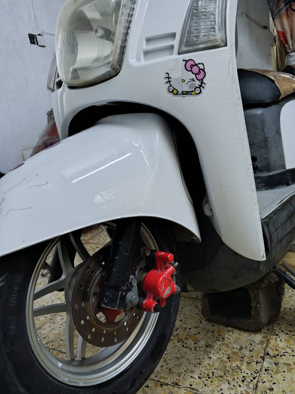 سلام عليكم
شباب دراجه بوليس للبيع
دراجه خير من الله 
كلشي بيهه بلادي بيهه ويل نجمه 
ومناقصهه اي شي تايراتهه جدد جيلاتيني 
مكاني مدينه الصدر 
عارضهه ب650 وبيهه مجال
راسلني وبيك خير وتدلل  
رقمي ***********
