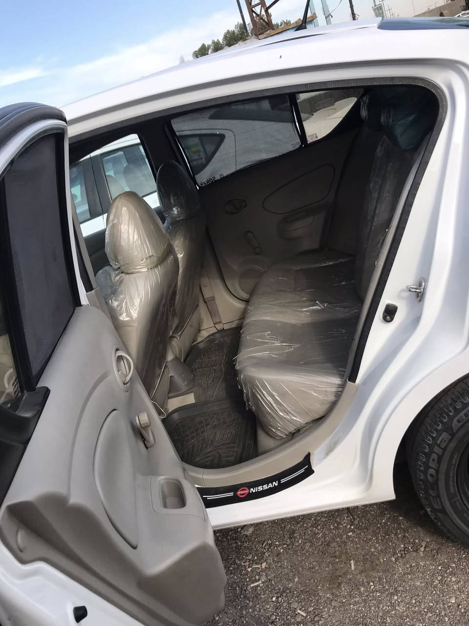 نيسان صني ٢٣ اربيل باسم الشركه بيه بارد قليل كلش سنويه ٢٧   موبايل ***********
السعر 115 بيه مجال
