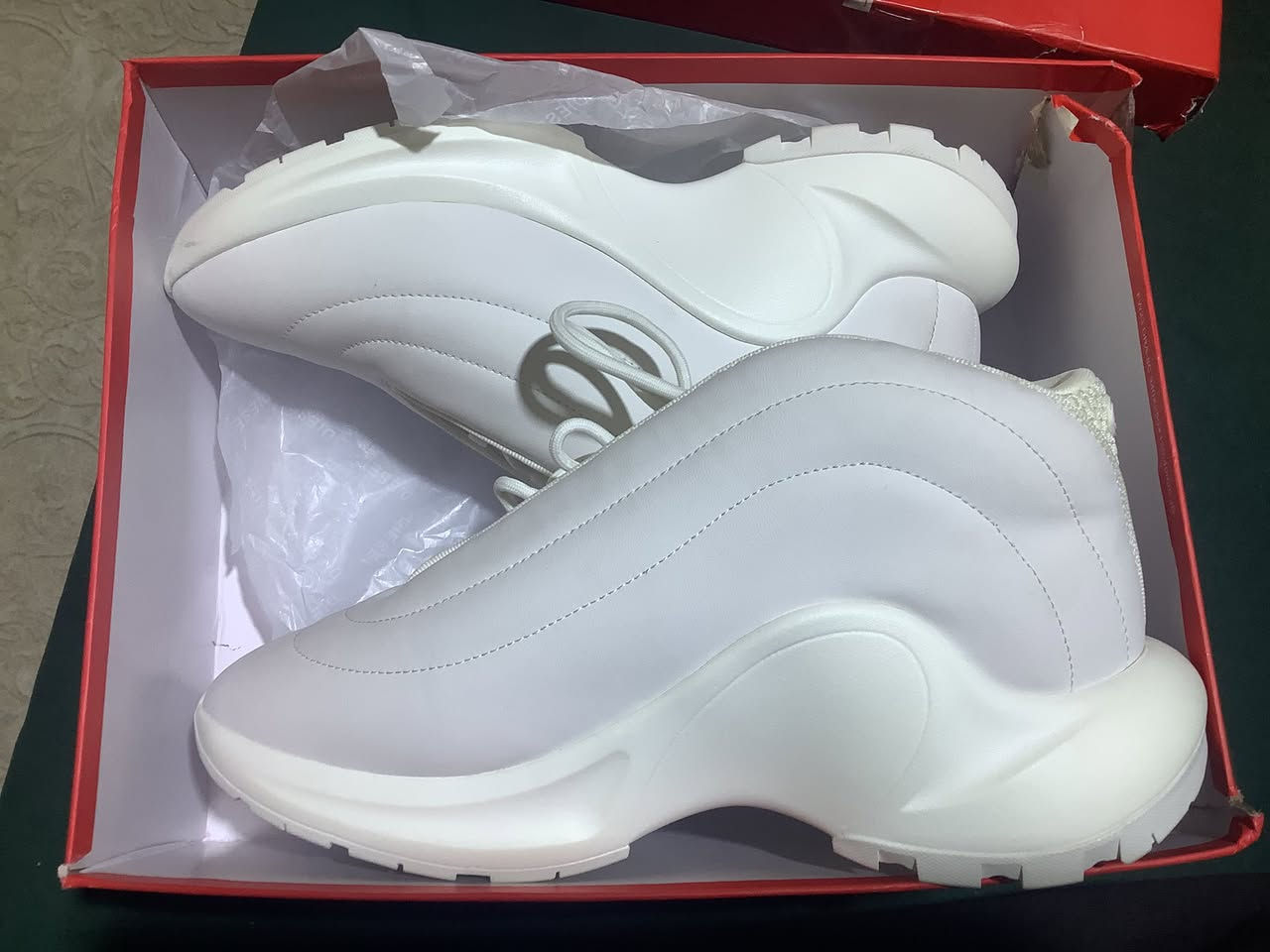 حذاء ماركة DIESEL اصلي قياس 44 سعر 75 مكاني ديالى بعقوبة عندي توصيل
ملاحظة :حذاء اصلي مو كوبي


**إذا كنت صاحب هذا الإعلان وتريد حذفه لأي سبب، رجاءا أرسل رسالة إلى الدعم الفني**