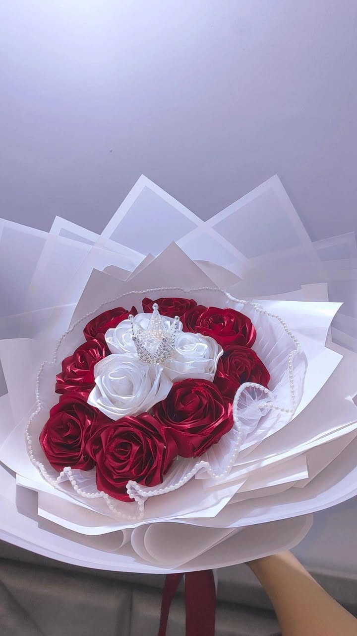 بوكيهات ورد عمل يدوي لايذبل ولايموت💙😍
يعني صنع بكل حب💙يوصلكم مغلف ومعطر مع كارت والكتابه حسب طلبكم
متوفرات حسب طلبكم بأسعار 12/15/10 😍💙
 متوفر توصيل


**إذا كنت صاحب هذا الإعلان وتريد حذفه لأي سبب، رجاءا أرسل رسالة إلى الدعم الفني**