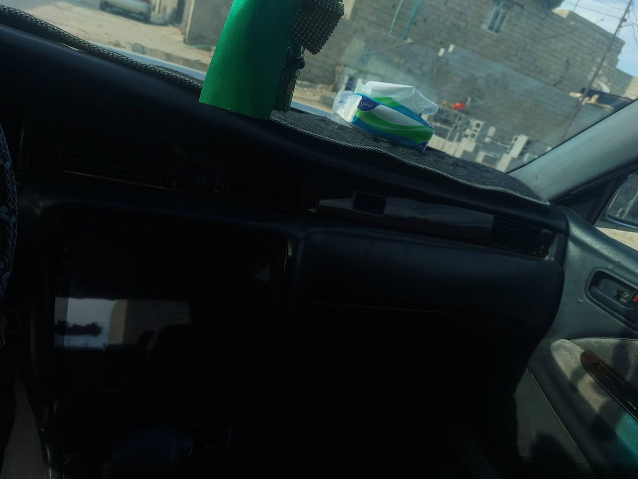 السلام عليكم اخوان السياره لبيع مكفوله من ضربه بيها صبغ  سياره جديده وحلوه سياره نغل جثه رقم نكليزي بسمي لسعر 78 وبيه مجال لعنوان بصره ابو الخصيب
***********
