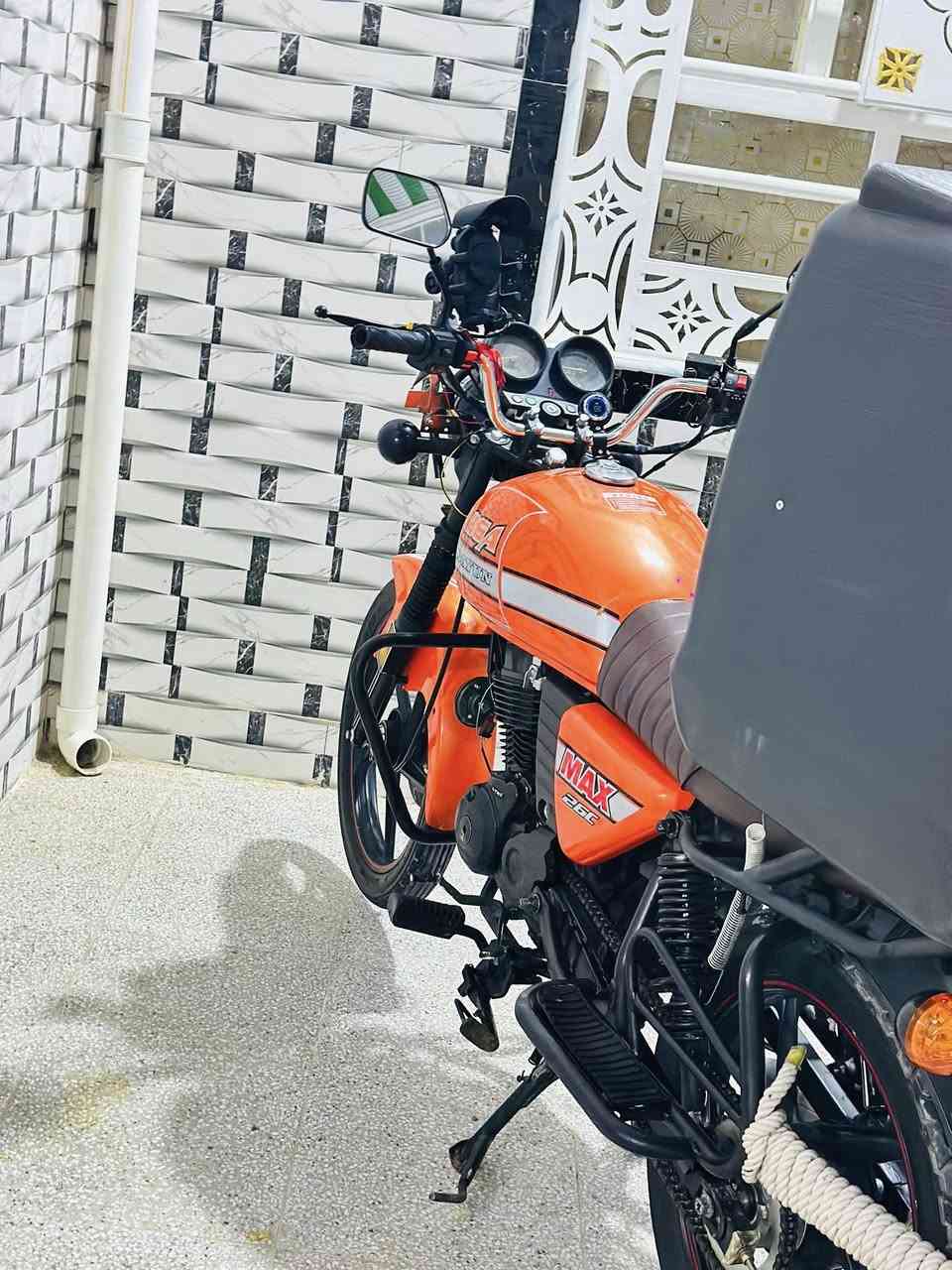 ياالله سلام عليكم دراجه للبيع تعمير ع ايدي شلصي 21 وتعمير 23مكينه بجيس دراجه مامشتغل بيه اهواي تشغيل ع نبعد حساس اصلي بيه كربيات كله شغاله سلف هندر اكلجات اكبل يومين بدلتهن ابو 50شلعه فول ورزانه فول اوراق اصولي تاخه منه تروح اترقم سعرر 1750


**إذا كنت صاحب هذا الإعلان وتريد حذفه لأي سبب، رجاءا أرسل رسالة إلى الدعم الفني**