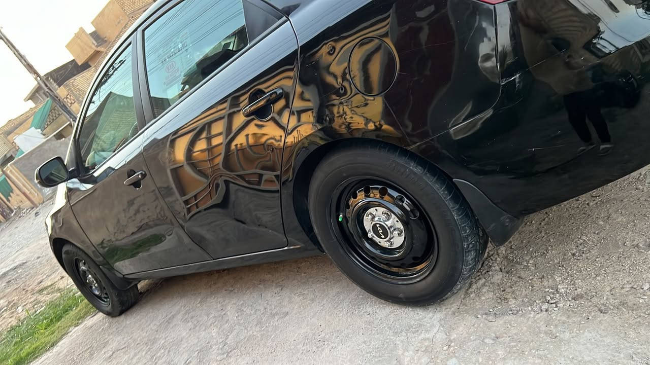 سلام عليكم اخواني سياره البيع فورتي سياره مابيه ضرب بس ملاحظات. حادثة جام الخلفي سياره مكفول من فتح مابيه اي فتح سياره م ملاحظة سياره بيها منظومة غاز تخم تائرات السيارة جاهزة من على آخر حباية السيارة بيها جراد القمر والجنط وديتها الصباغ وكلي بل بوليش يروحي سياره تحكم سترين مانع انزلاق فول على البصمة والفتحة ￼ 85 بيها مجال سياره رقم بغداد ￼*********** 
ملاحظة اني مكفول بل نشر ملاحظه مروس اذ اكو
