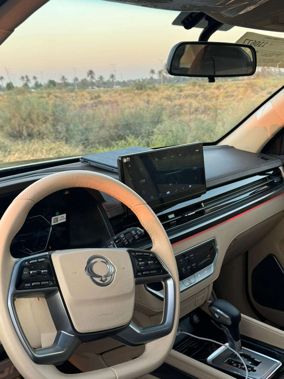 ريكستون 2025 ياباني 
 الممشى : 5000 km ( زيرو ) .
الضرر : مكفوله كفالة عامة ضمان وكالة بيها   .
المحرك : 2.0 تيربو 4 سلندر
الفئة : DLX فول مواصفات رقم بغداد .

للاتصال والاستفسار : ***********
مكانها بابل - الحلة مركز
المواصفات : 
اللون اسود ملكي الداخل جلد بيجي.
شاشة ديجيتال 
المقاعد جلد كهربائيه تدفئة تبريد .
فتحة سقف .
كاميرا خلفية .
صندوق كهربائي .
مستشعر وقوف .
لد إضاءات محيطية كل الالوان وترحيب .
هاند بريد كهربائي . 
نظام جبلي وجليد و 2H و 4H 
شاشة كار بلي . 
مصابح امامية كله لد .
وبعد هواي مواصفات .

رقم صاحب سيارة ***********
