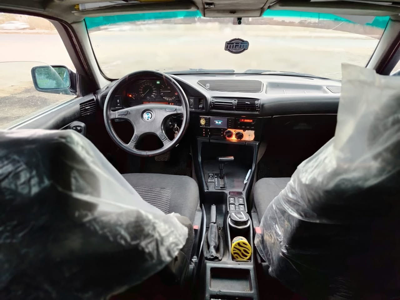 بي ام دبليو 525 موديل 1991 جاهزة من كلشي مكفولة من الضربة سعرها 50 ورقة وبي مجال مكانها ديوانية ***********
