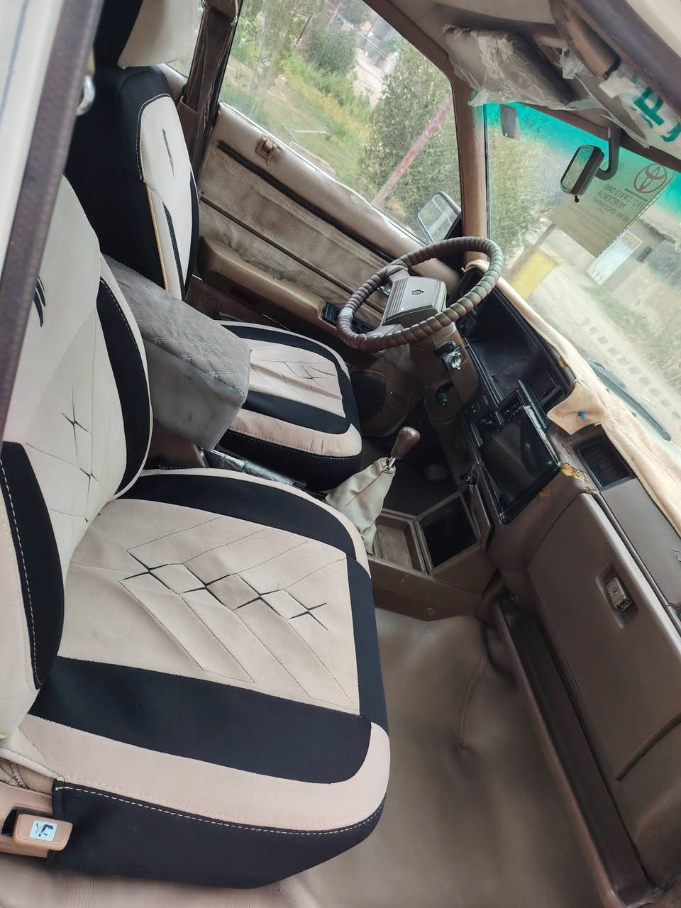 سلام عليكم سوبر لبيع موي 97 سياره حلو وجديد دوخل جديده رقم انكليزي رقم واسط تخم تاير مكينه جديده تريد شغال صبغ بلادي سياره مال جناي صدر جديد سعر 40 وبيه مجال لطيبين مكاني بابل حصوه رقم الهاتف ***********
