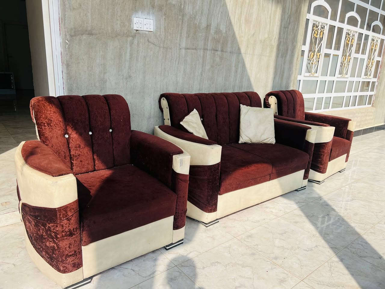 تخم نضيف  ١٠مقاعد ١٧٥وبي مجال


**إذا كنت صاحب هذا الإعلان وتريد حذفه لأي سبب، رجاءا أرسل رسالة إلى الدعم الفني**