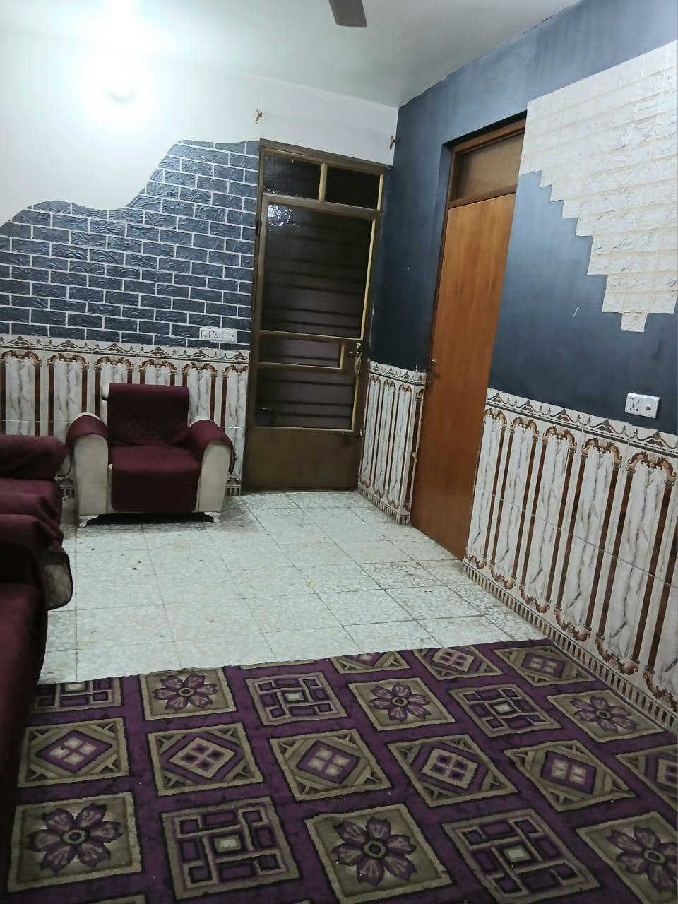 السلام عليكم ..شكرا لأدارة الكروب ..للأيجار شقة مؤثثة ط ٢ الدورة شارع ٦٠  ...الايجار شامل النت والسحب ...بدون دلالية . للمعلومات الاستفسار  *********** ..واتس اب..... اسف ممتواجد  بالفيس ...الصور مرفقة بالمنشور .
