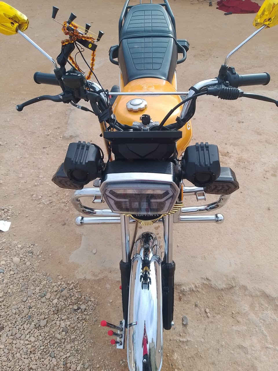 السلا عليكم دراجه للبيع 24 محرك 200 نظافه انظف من الصوره ترهم مراوس او بيع مكان القائم***********
