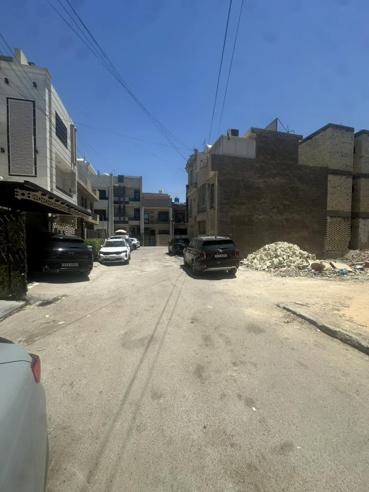 ارض في زيونه المساحه 90 متر 

الموقع خلف االجمعيه امتداد شارع جامع القزازه 
محله 712 زقاق. 21 

واجهه (4:50) نزال ( 20 ) طابو باسمي طالعه من بيت ركن سابقا السعر خاص. 
او تواصل على الرقم 
***********
يوجد موقع  الخاص بالارض مرفق مع الصور.
