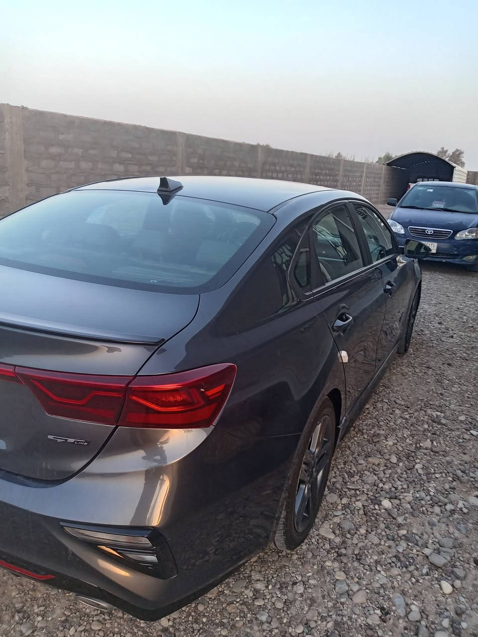 سلام عليكم كيا فورتي كامل مواصفات مديل ٢١ بيها جاملغ او بنيد مبدل عداد المسافه ٤١ الف
رقم صاحب السياره ***********
