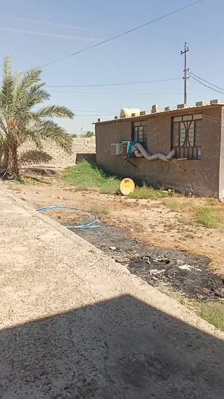 السلام عليكم/بسبب الوعود الكاذبة اعدنا النشر.
بيت ومشتمل للبيع
الصنف/وقف
العنوان/گميرة..قرب جزيرة بغداد السياحية
البيت/مساحة البناء 218 متر مربع. طابقين الارضي: 3 غرف نوم. 3 حمامات وصحيات / صالة /استقبال /مطبخ/ طرمة/ كراج.
الطابق الثاني/ : 2 غرف نوم احداهما سويت.
المشتمل/ مساحة البناء 59 متر مربع:
غرفة نوم / استقبال/  مطبخ/ صحيات/ سقفه ساندويج
خلف الدار / مساحتها اكثر من 100
 متر
امام الدار/حديقة مساحتها :اكثر من 400 متر
منطقة مفتوحة متوفرة جميع الخدمات من / ماء . كهرباء  .مجاري
تبليط والارصفة 
اي استفسار اخر تتواصل على الرقم
*********** (ام محمد)
