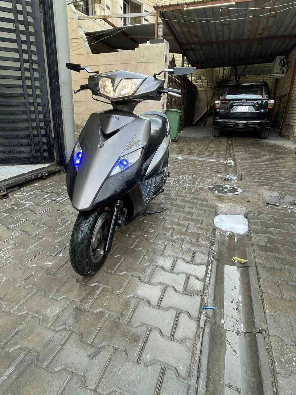 السلام عليكم للبيع ثعلب GTR الدراجه بحالت { الوكاله}الدراجه كلش نضيفه وحلوه مكينه ابلاديه ممفتوحه كهربايات اشاير سلف هندر اضاء كلها شغاله كفرات البلاديات دبلات شغاله تايرات جدد الدراجه مصالها هواي من نازله من الرمبه صوتها ناعم شلعه ومعدل كلش حلوه السعر 750 وبيها مجال حك الجيه واني خادم *********** { بغداد / الكريعات }
