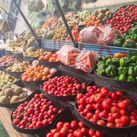 ميز خضراوات للبيع كامل ميز تركيب سعر ٣٠٠وبيه شويه مجال ٠٧٥١٨٦٥٨٢٣٣