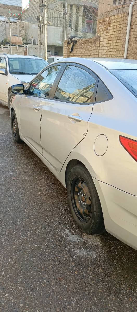 سلام عليكم اكسنت موديل 2016 وارد امريكا مابيهه ضربه بأمريكا بس بيها باب اثنين مبدلات صفحة السايق والبنيد جارد مكان السيارة بغداد الحريه رقم***********السعر87$ بيه مجال
