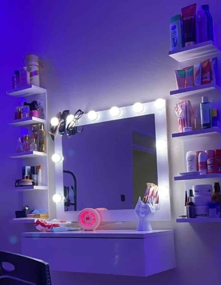 💄كوافوز أنيق كيمشي بالبولات ديالو / بمجر سكة 🥰

مجر : 70cm
طاجيرات : 80/20cm
مرايا :70/60

Livraison gratuite 
Sahra non طنجة, طنجة أصيلة


**إذا كنت صاحب هذا الإعلان وتريد حذفه لأي سبب، رجاءا أرسل رسالة إلى الدعم الفني**