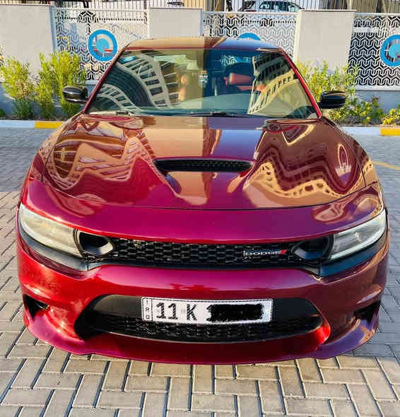 السلام عليكم
جارجر ٢٠١٩ جيتي وارد امريكي بدون ايرباك 
السيارة بدون حادث فقط مبدلين جاملغ خلفي
تخريب حته دعامية والغراض موجودة بصور امريكا
وبلعراق صار عندي طخه بل بنيد صبغت نصه حته براغية مافتحتهن 
وعندي سونار من اخذت سيارة سويته من بدي كار
محرك ٦ سلندر ٣٦٠٠ بلادي مامفتوح
كير بلادي مامفتوح 
مواصفات 
بصمة 
شاشه جبيرة
كشنات جلد حضن
كشن كهرباء
وضعيات قيادة سبورت
شفتات ستيرن رياضي 
رقم بغداد باسمي ماشيه ٦٤الف ميل
السعر ٢٠٠ بيها مجال لاتصال ***********
مكاني بغداد حي العامل
