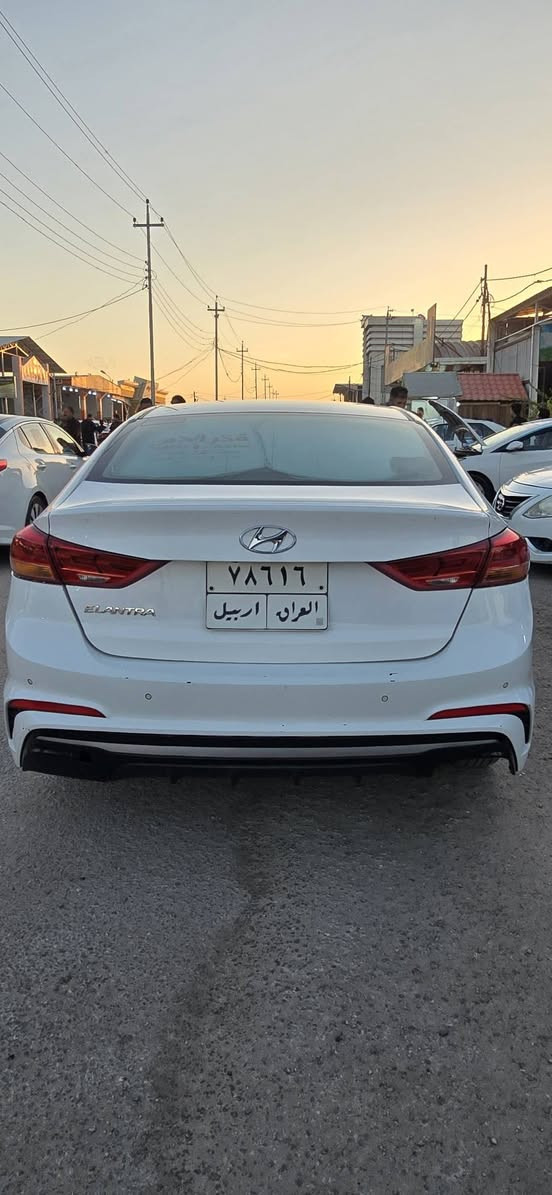 بسم الله الرحمن الرحيم
النترا سوبر موديل 2018 وارد خليجي 
مكفولة عدى البارد باسم شركة محرك 2.0  السعر 145  رقم الهاتف *********** 
غير متواجد على الفيس بوك
