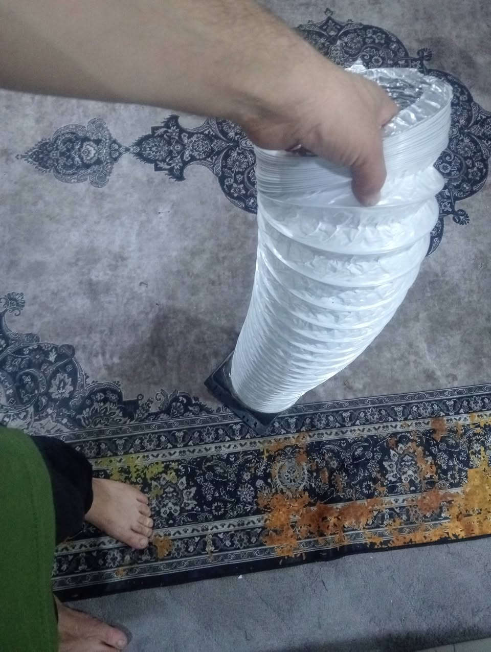 BOSH GRANDللبيع: شفاط مطبخ (سحّاب/جداري) BOSH GRAND بحالة ممتازة
المادة: إستانلس ستيل بالكامل، مضاد للدهون وسهل التنظيف.

​التحكم: لوحة لمس ديجيتال متطورة مع شاشة رقمية.

​الفلترة: 3 فلاتر إستانلس قوية لحجز الزيوت (قابلة للغسل).

​الإضاءة: كشافات LED قوية وموفرة للطاقة.

​الحالة: نظيف جداً وشغال بالكامل (التحكم والإضاءة والشفط ممتازين). للستفسار ***********

80 الف المكان ماسيكي دهوك
