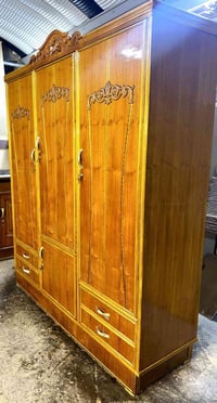 خزانة • ديكور • أثاث