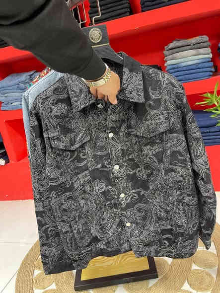 ازياء ياسر للالبسة الرجالية تقدم لكم أحدث القطع الشتوية بجودة عالية وتصميم فخم يليق بذوقكم.

خامة ثقيلة • ملمس ناعم • دفء مناسب للشتاء
� القياسات المتوفّرة:
S – M – L – XL – XXL
📍 زورونا داخل المجمع 
📦 التوصيل متوفر لكل المحافظات
نتشرف بكم
قضاء المنصورية / عماره الحاج سالم العفريت 
هـ/***********
