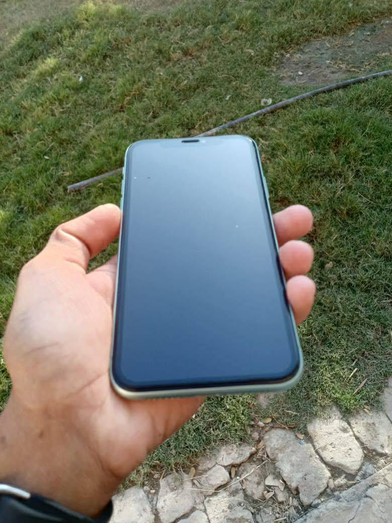 السلام عليكم 11 عادي بلادي مامفتوح دبل خط نضيف شخط. مابي ذكرته
128. نموذج m بطاريه. 72. محدث جهازع ايدي للمراوس بأحدث 12 برو ماكس او 13 برو ماكس. الفرق موجود 
المكان بغداد حي الجهاد 

رقم الواتس للتواصل 
***********
