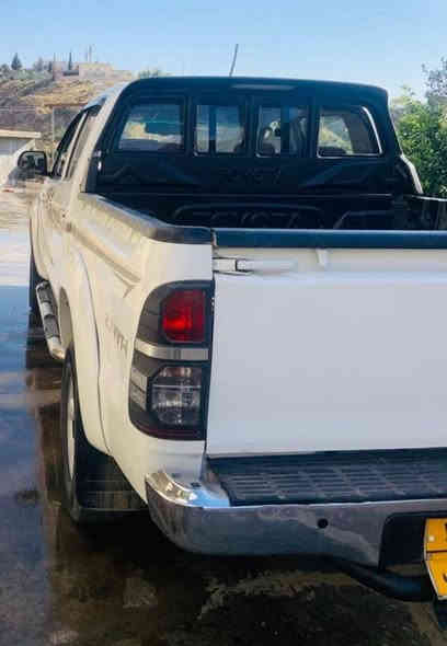 توێتا مەرزیە 2015  نرخی 215وەرەقە و مەجالێکی کەم نمونە لە جوانی ئی مالەوەیە سەنەوی بەسەر چوە مەکینە کراوەتەوە بێ عەیبه سبوغ هیچی نیە نمونەیە لە جوانی 230هەزار رۆیشتوە . ژمارەی خاوەنەکەی 
***********
*********** اكر
