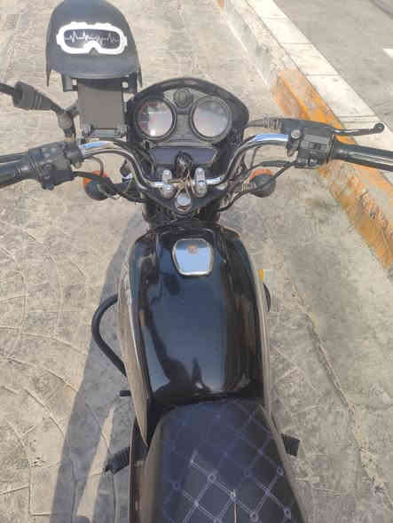 السلام عليكم بوكسر كلاسك موديل 2021 مجفته تجفية شركه مرقمه باسمي رقم وسنويه مابيه اي نواقص السعر 1600 وبيه مجال حك الجيب مكان ذي قار الشطره الرقم 
***********
