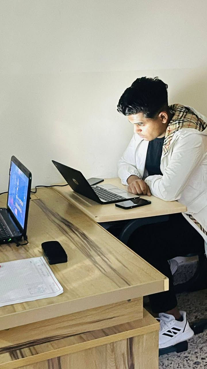 🛑خصم يصل لنصف المبلغ على دورة الحاسبات !!!

� المهارة التي تبحث عنها الشركات… صارت بين يديك

في عالم يعتمد على التكنولوجيا بكل تفاصيله، الموظف الناجح هو من يفهم الحاسوب… ويتقنه.
ومعهد كامبرج البريطاني يقدّم لك الطريق الأسرع والأقوى لذلك.

⸻

🔍 ماذا تعني “دورة حاسوب احترافية”؟

ليست مجرد معرفة أساسية… بل:
✅ كفاءة عملية تؤهلك للعمل مباشرة
✅ قدرة على إنجاز المهام بذكاء وسرعة
✅ ثقة كاملة في كل مقابلة عمل

⸻

📘 محاور الدورة:

💡 Word: إعداد تقارير رسمية، سِيَر ذاتية، عروض تقديمية
💡 Excel: إدارة رواتب، حسابات، جداول عمل، تحليل بيانات
💡 PowerPoint: بناء عرض مرئي احترافي لمشروعك أو فريقك
💡 أنظمة التشغيل + الإنترنت + أمان البيانات
💡 استخدام أدوات البريد، تنظيم الملفات، اختصارات احترافية

⸻

🏆 لماذا تختار معهد كامبريدج؟

🔹 لأنك لا تتعلم فقط… بل تتأهل لسوق العمل
🔹 لأن الشهادة صادرة من جهة تعليمية بريطانية معترف بها
🔹 لأن المدربين معتمدون، والتدريب تطبيقي 100%
🔹 لأن الدورة مصممة لتناسب مستواك، حتى لو كنت مبتدئ

⸻

📅 مدة الدورة:

🔸 4 إلى 6 أسابيع – تدريب مكثف
🔸 بنظام مجموعات أو خاص VIP حسب طلبك
🔸 متوفرة صباحًا ومساءً

⸻

📍 فروعنا في العراق:

🏢 بغداد – المنصور: شارع معرض الزهور، مقابل بلدية المنصور ☎ ***********
🏢 بغداد – زيونة: الشارع الخدمي، بجوار دار الأزياء، شارع مجمع المدارس ☎ ***********
🏢 الموصل: حي الفلاح، مقابل مطعم مستر جكن ☎ ***********

📞 للاستفسار والتسجيل:
📌 الإدارة العامة لكافة الفروع في العراق: ☎ ***********
📌 يمكنكم التسجيل بالحضور إلى المعهد أو عبر التحويل المالي.

🔗 📡 تواصل معنا عبر الإنترنت:
🌍 اضغط هنا

📲 احجز الآن عبر واتساب – أرسل “كامبريدج حاسوب” واحصل على:
🎁 استشارة مجانية
🎁 نسخة من المنهج قبل الدفع
🎁 خصم للمسجلين الأوائل

⸻

🎯 كل وظيفة، كل مقابلة، كل فرصة… تحتاج شخص مثلك.
تعلّم باحتراف… وتقدم بثقة.
ابدأ الآن.

⸻
