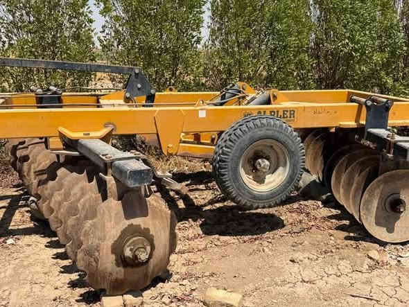 دسك البير 28صاج باب الاول موديل 14مكفول من الحيم السعر11مليون وبيه مجال قليل المكان العماره للاستفسار اتصال ع رقم ***********
