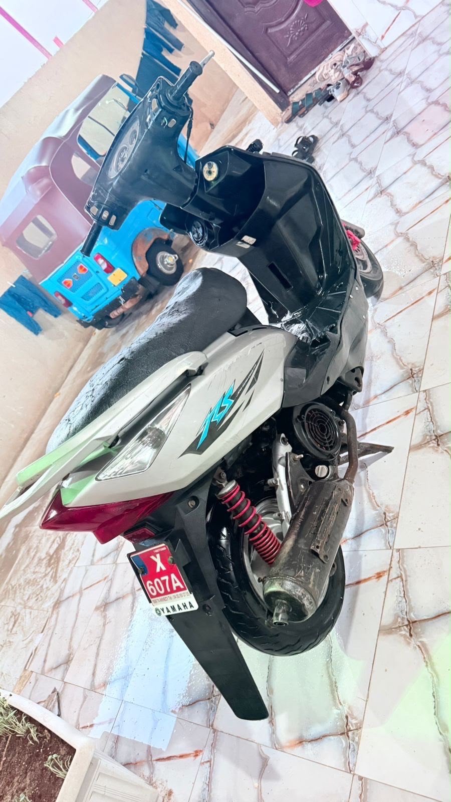 دراجه ثعلب للبيع دراجه كفرات بلاد ونضيفه بس الكفر الأمامي مكسور مكينتها مفتوحه مبدل بس بوشه دراجه حلوه سعر 450 وبيها مجال *********** الموقع الجزيره باب الهوا