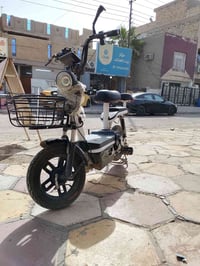 دراجه حجم 14   بيهه 4بطاريات سرعتهه 40  سعرهه 150وبيهه مجال للستفسار 0...