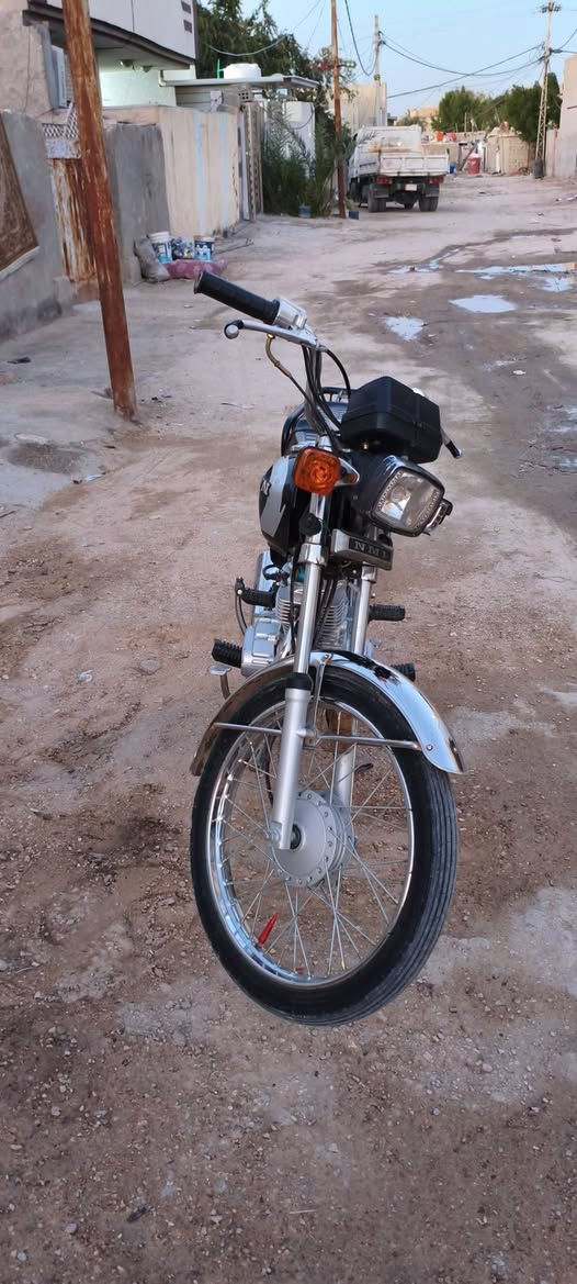 عندي دراجه نامه شلامجه تعمير كامله شاصي 16وتعمير 2023 اوراق اصولي يعني تترقم  فقط المكاتبه ضايعه تجي تاخذه من باب البيت مكفوله كفاله عامه السعر725وبيه مجال للشراي الرقم ‏‪0780 998 2459‬‏اتصل وميكون خاطرك اله طيب
