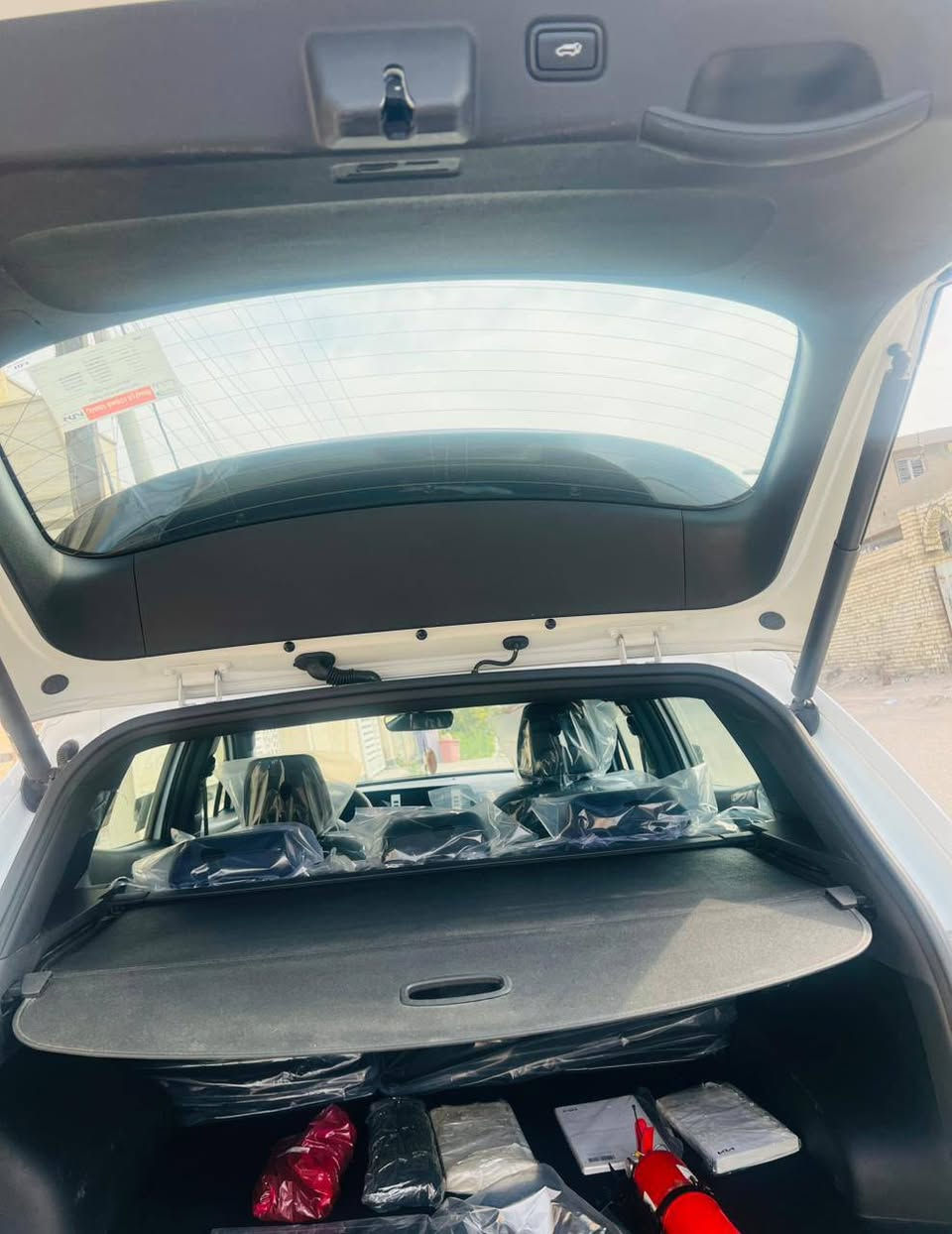 السلام عليكم
كيا سبورتج جيتي لاين ضمان شركه دوليه مكفوله من صبغ او بارد 
السياره فول 1/1 خليجي  2024
ماشية : 3الف 
ترحيب
مانع انحدار
قمارة بانوراما
مود درايف DRIVEMODE
كشنات جلد اصلي لون اسود 
دبل كشن كهرباء
شاشه اصليه  
كشنات تبريد وتئدفه
اريل نفكيشن 
بصمه تشغيل 
الباب الخلفي كهرباء 
بكلايت لد 
لايت زنون بلادي 
حساس امامي خلفي + اوتو هولد
لد نهاري + بك لايت LED 
ويل 19 جيتي
ستيرن رياضي
شفتات كير بل استيرن 
قطعتين تبريد امامي خلفي
فول تحكم استيرن 
محرك 2000 دوش 
شاحن واير ليس 
سايد بريك بصمه 
داخل صاج ملكي
تشغيل عن بعد 
سبير منازل 
رقم بغداد بسمي 
تلفون ***********
