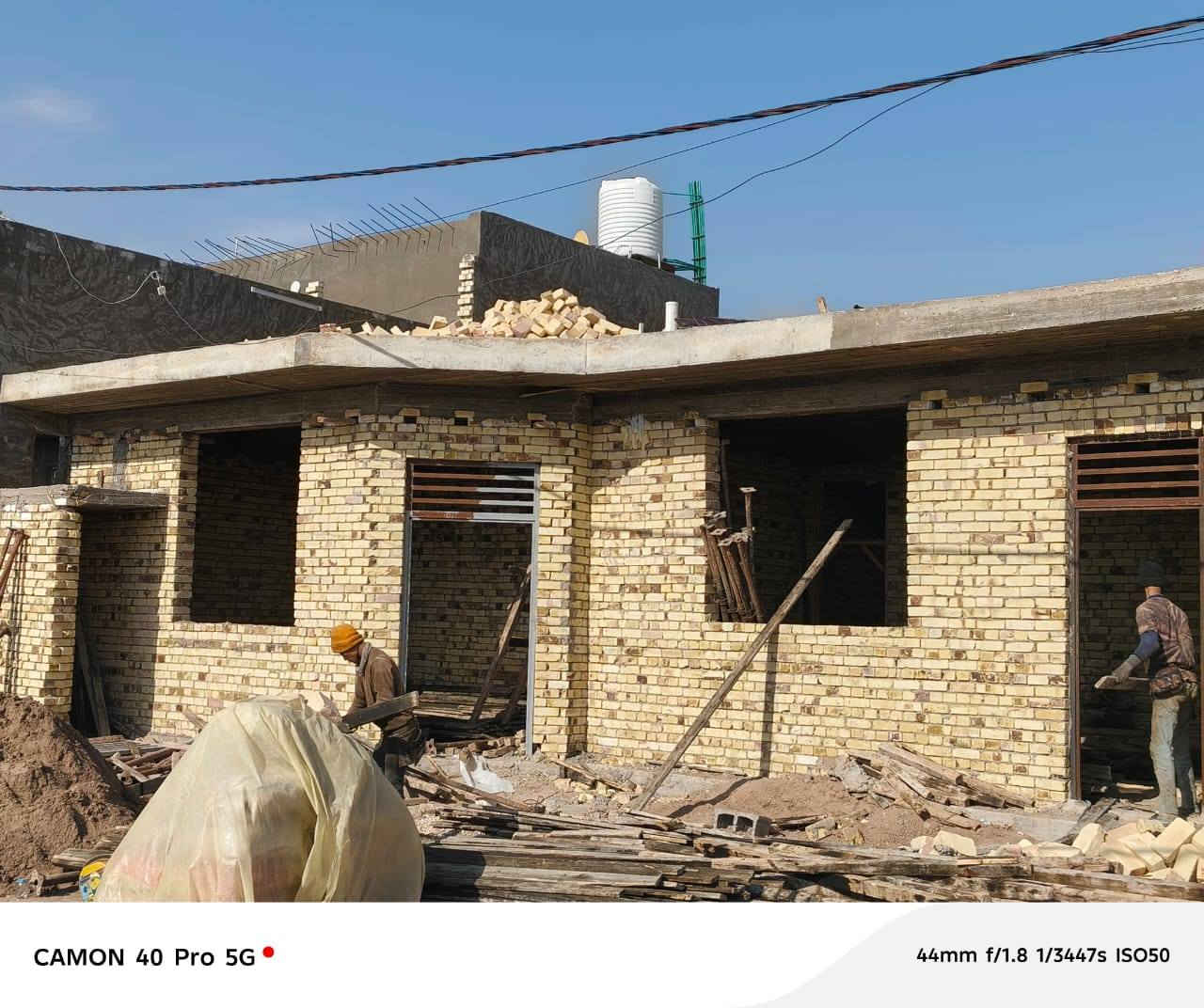 سلام عليكم
دار سكن للبيع في واسط الاحرار المشراكه الاولى
 خدمات كامله تبليط ومجاري وكهرباء
مساحه 162 بلسند  واقع حال 175 وجه 12 ونص والنزال 14
يتكون من.
(استقبال ومطبخ وهول وغرفتين نوم وعدد 2 مناور وصحيات)
الدار قيد الانشاء ومستمرين بلعمل 
حسب الرغبه تريده بهل وضع او تسليم مفتاح 

للأستفسار اكثر اتصال ع رقم 
***********
