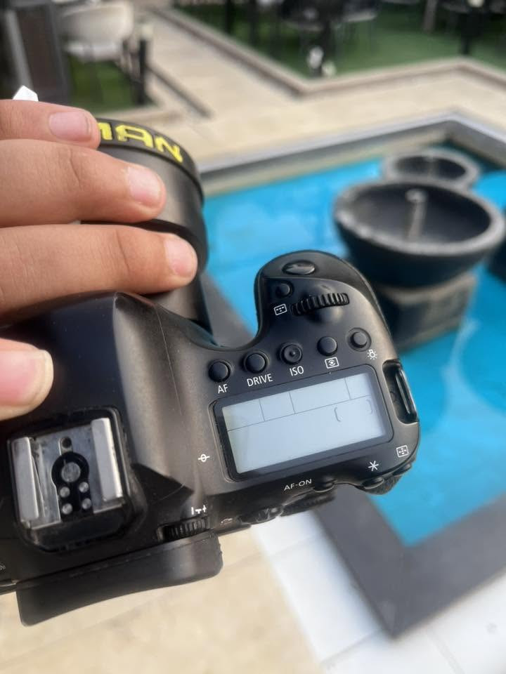 : Canon 6D Mark II
كاميرا بحالة ممتازة 🔥

📷 Canon 6D Mark II

✔️ استخدام خفيف 

✔️ معاها كرتونه وكل حاجا رقم التواصل 01211405376


**إذا كنت صاحب هذا الإعلان وتريد حذفه لأي سبب، رجاءا أرسل رسالة إلى الدعم الفني**