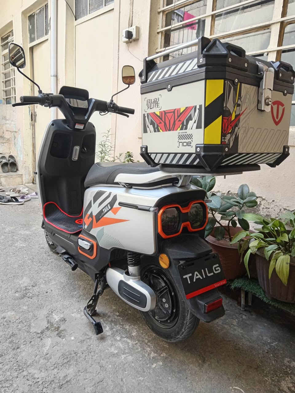 ماطور شحن للبيع نوع تايلج
مواصفات معروفه سرعه 90 حقيقي
6 بطاريات
وصل موجود
الماطور بعدو وضع شركه
شخط ما بي
باقي المواصفات معروفه
السعر 800 وبي مجال
رقم التلفون ***********
