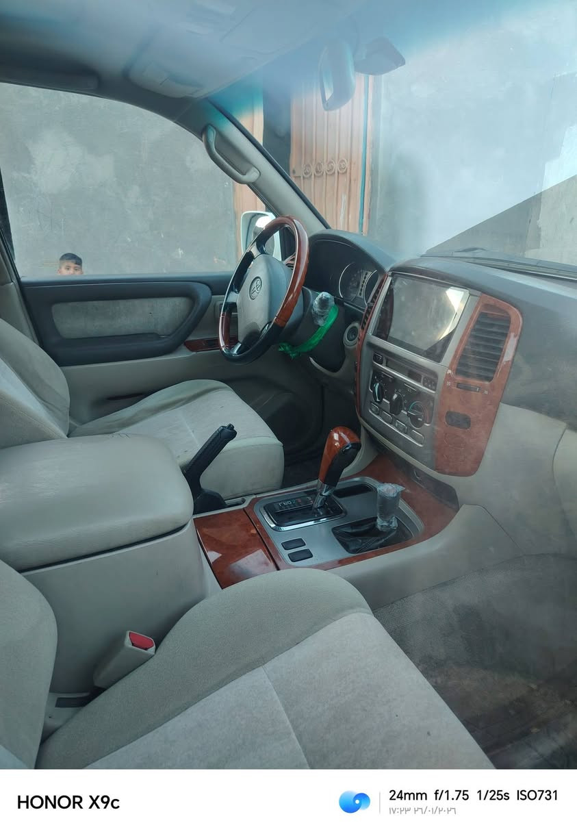 سلام عليكم
جكسار موديل 2007 
رقم بغداد 
محرك كير حداديه تبريد تدفئه كله جديد 
بيه صبق بل جاملق الكدام فقط
كير تماتيك فول مواصفات 
سعره 210 وبيه مجال 
الاستفسار تواصل ***********
