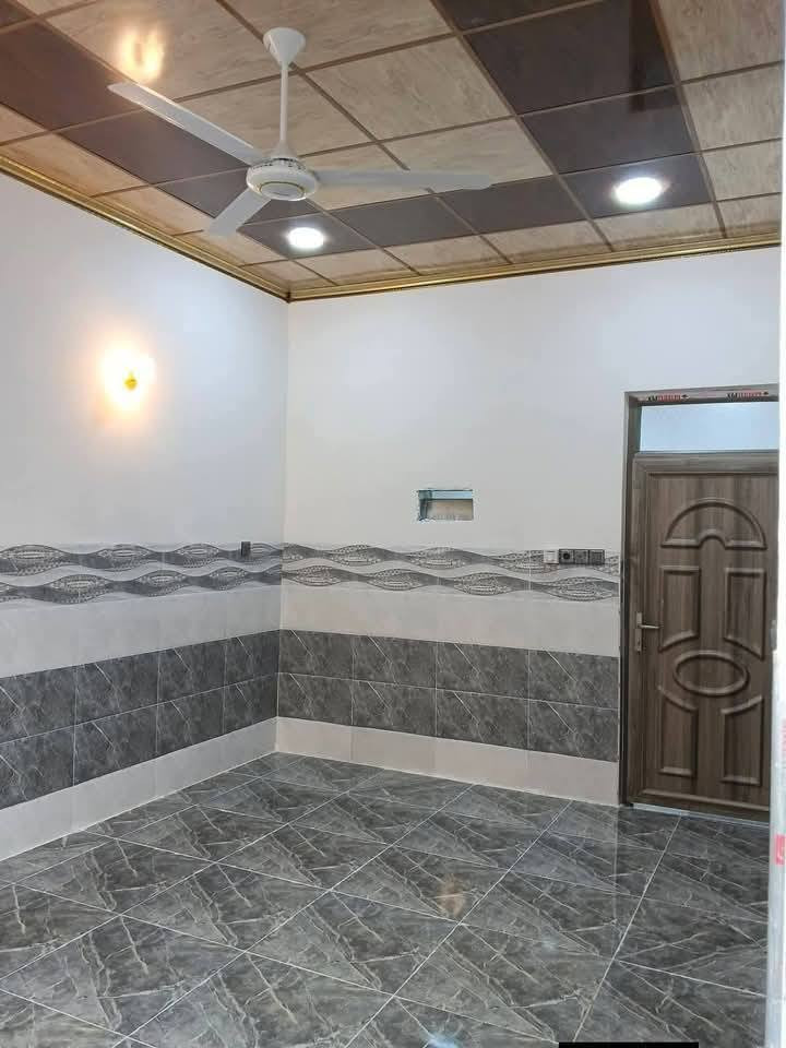 سلام عليكم ورحمة وبركاته
بيت لبيع في الحي الملايين الثانيه
قرب جامع ريان المساحه 120 متر 
البيت شروق صاد على الشمس🌞
بناء حديث 🧱استقبال هول داخلي صحيات  غرفتين حمام سويت بالسعر مناسب  58
 الاستفسار اتصل على هذه ارقام ☎️
***********
***********
