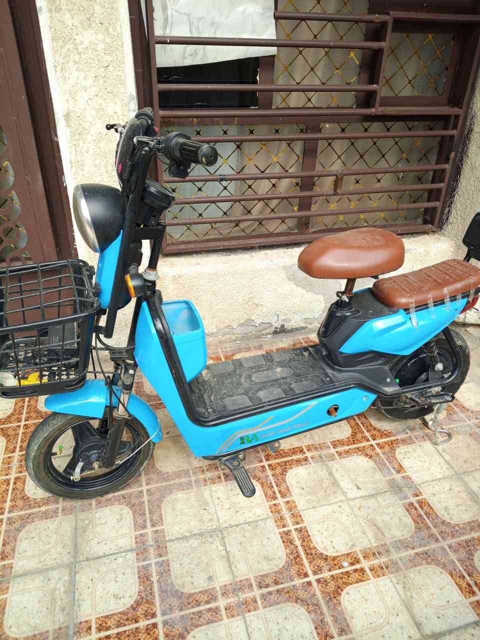 سلام عليكم دراجة شحن للبيع اريدهة 200الف مكاني الشرطة الخامسة بغداد رقم*********** واتساب
