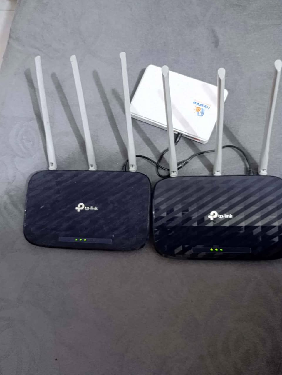 📡 للبيع راوترات TP-Link وياهن صحن استقبال انترنت
✅ عدد 2 راوتر TP-Link
✅ وياهن صحن 
✅ شغالات بحالة زينة ومجربات
✅ بث قوي وثابت
عنوان كربلاء 
للاستفسار مراسلة خاص 📩 كربلاء, العراق


**إذا كنت صاحب هذا الإعلان وتريد حذفه لأي سبب، رجاءا أرسل رسالة إلى الدعم الفني**
