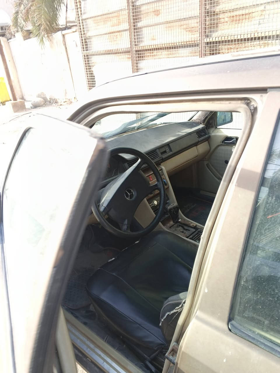 السلام عليكم مارسدس دب موديل 87 
مكينه 2ونص رقمها بغداد مشروع وطني 
السياره حلوه رخيصه تفيد الي يريد يعمر او يرتبها يحتاجلها ترتيبات  سعرها 24 وبيها مجال
اي استفسار اتصل على الرقم متواجد واتس اب 
مكان البصره الحكيميه واي استفسار بخدمتكم 
***********
