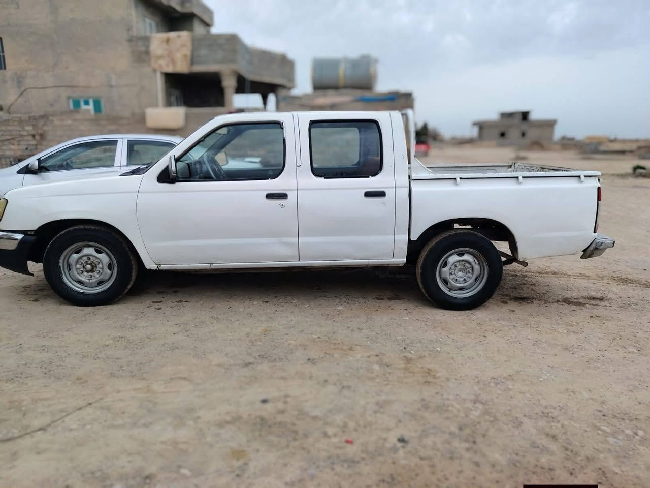 نيسان موديل 2003  الرقم دولي تحويل مباشر السعر 63وبيها مجال
***********
