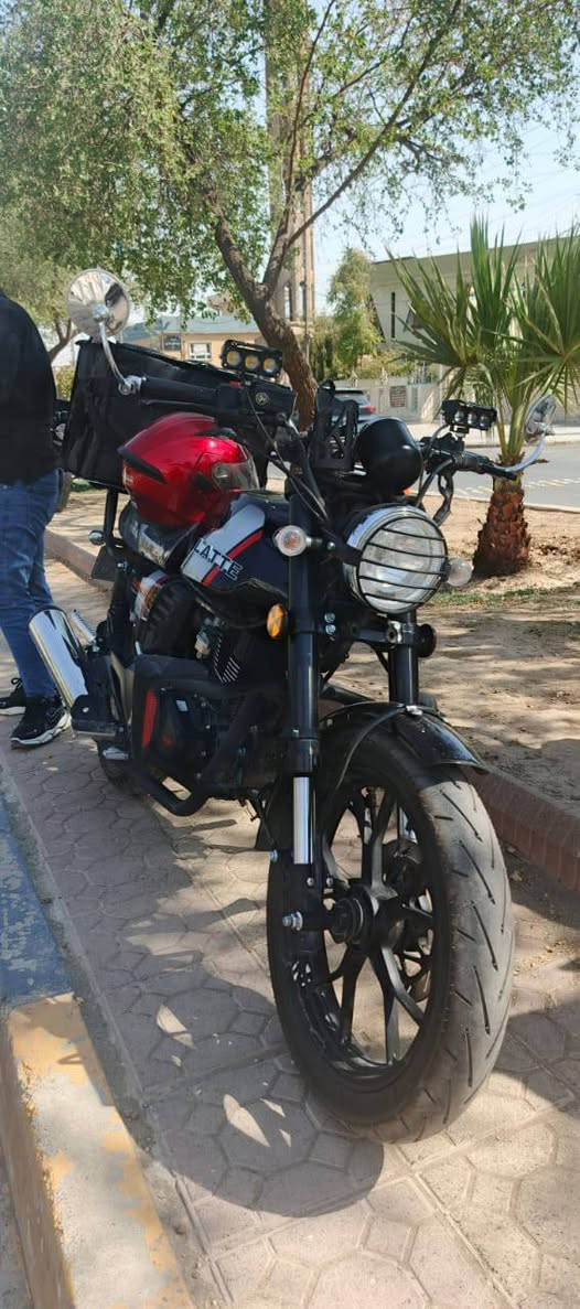 السلام عليكم 
دايون لاتي لون اسود مميز شرط من كلشي محرك 200 خمسه كير 
***********
***********
